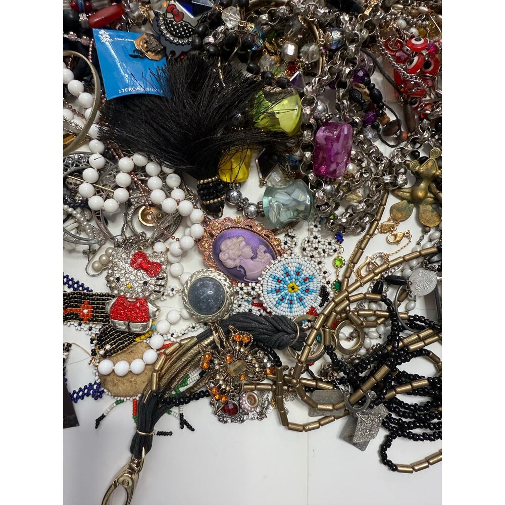 6 pounds jewelry Junk Drawer Lot vintage Estate auction AS IS - Picture 13 of 13